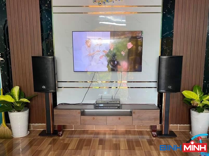 Chân loa chống rung Venza BM 70 dùng để trưng bày đôi loa đứng đặt phòng khách